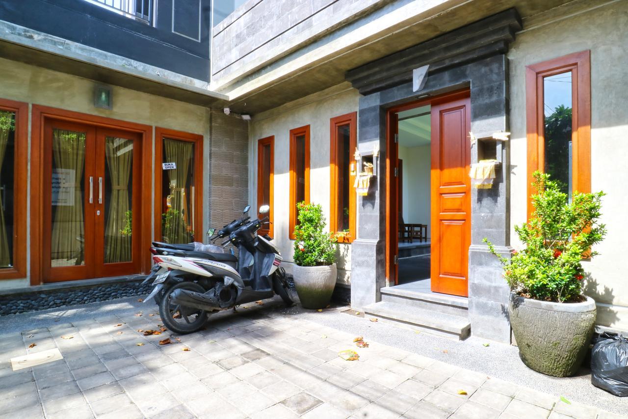 Hotel Gempita House Bali Legian Exterior foto